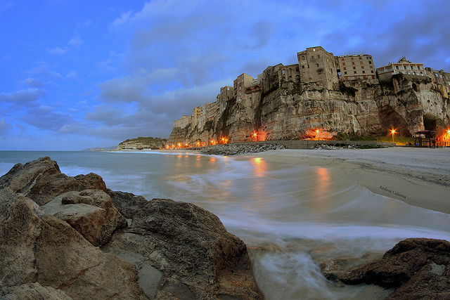 Tropea na Calabria. Fonte Andrea Calzona. Flick